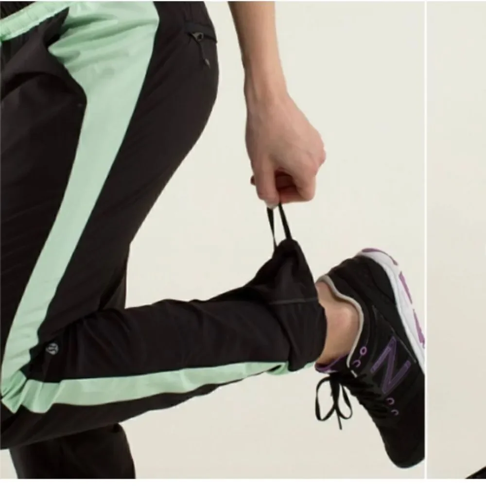 Lululemon mint green/black run bandit track pants size 6